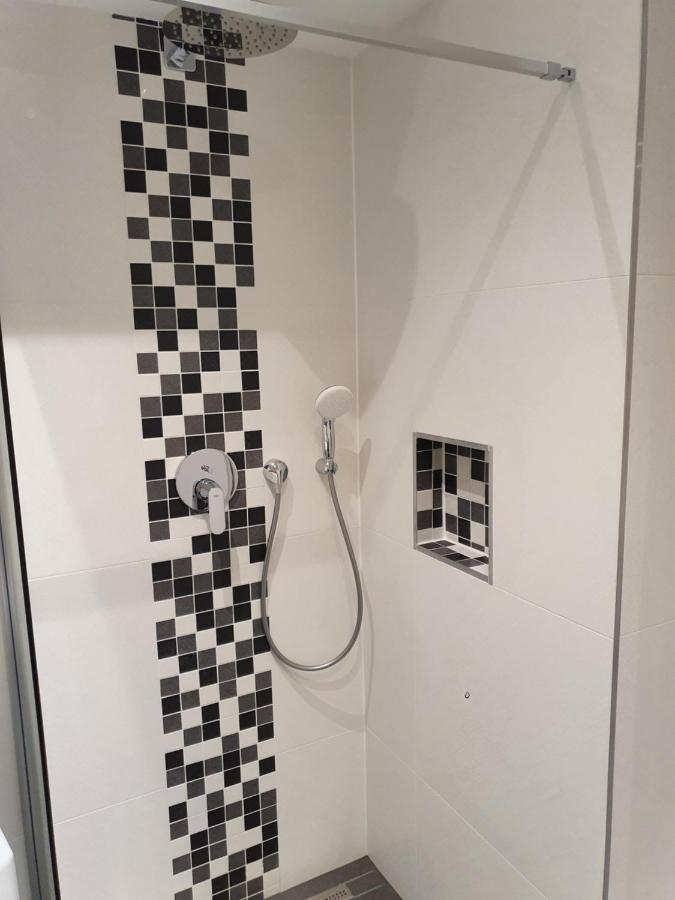 Smarte Dachgeschosswohnung Mit 2 Terrassen Direkt Am Hauptbahnhof Wien Eksteriør billede